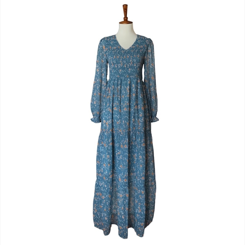 Flowy‎ Floral Maxi Dress Women’s Small Smocked Tiered Dress